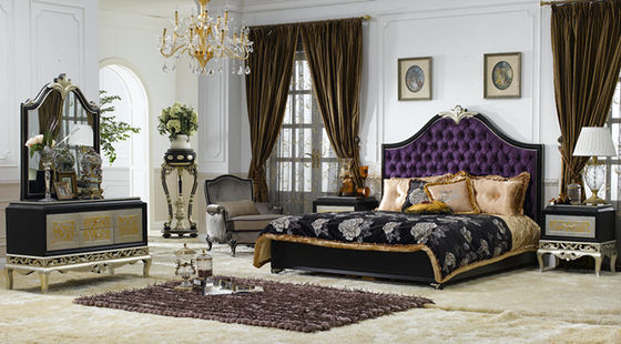 OEM ODM ISO14001 Luxury Style Classic Wooden Bedroom Set 4 Piece Customized